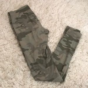Army print leggings